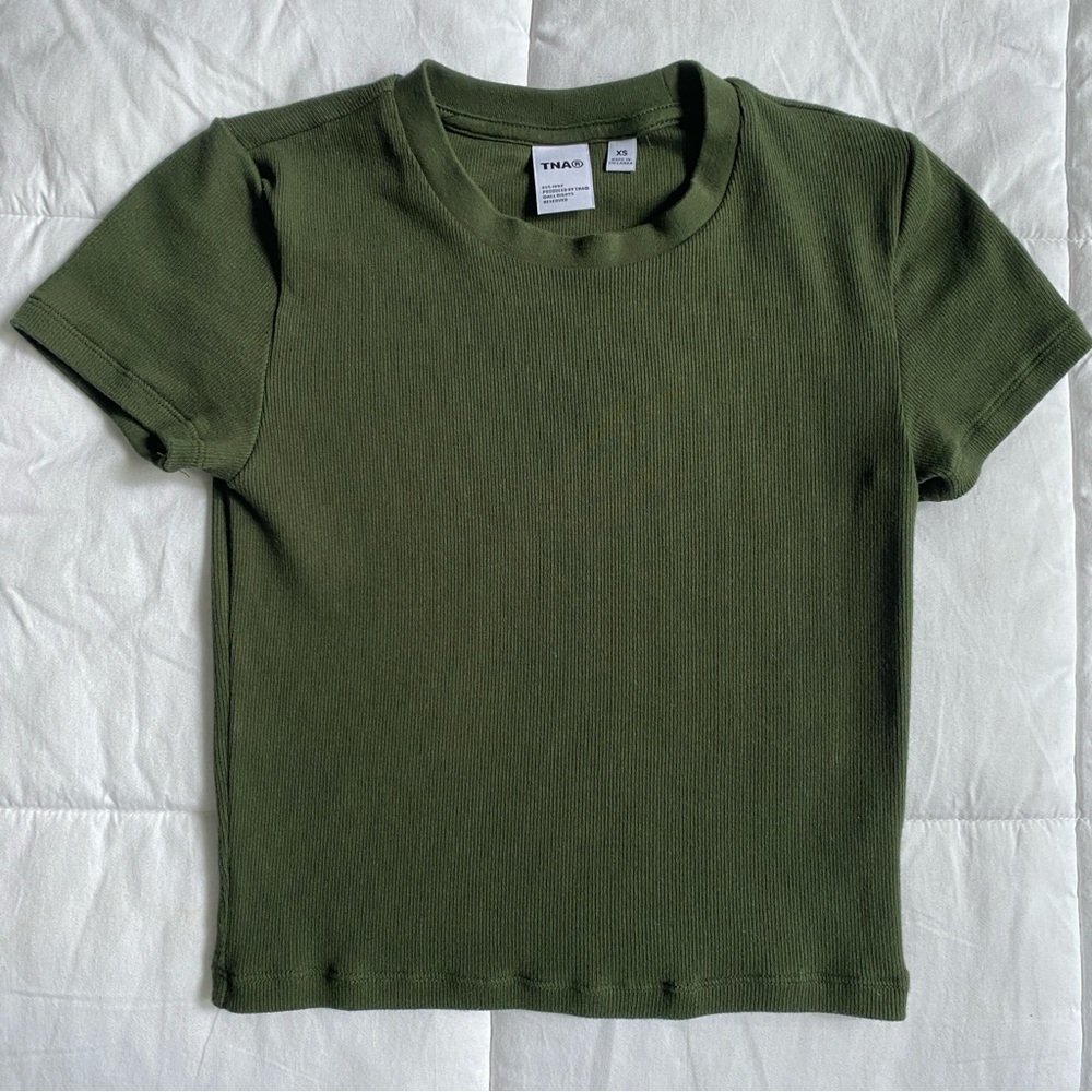 Aritzia TNA HomeStretch™ Rib Crew Waist T-Shirt Cropped Dark Green size XS